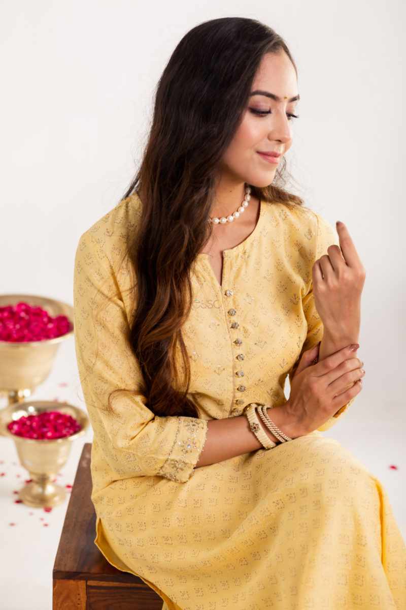 Image for Kusvaa Vcr150 Adita Maheshwari Silk Straight Kurta Sitting