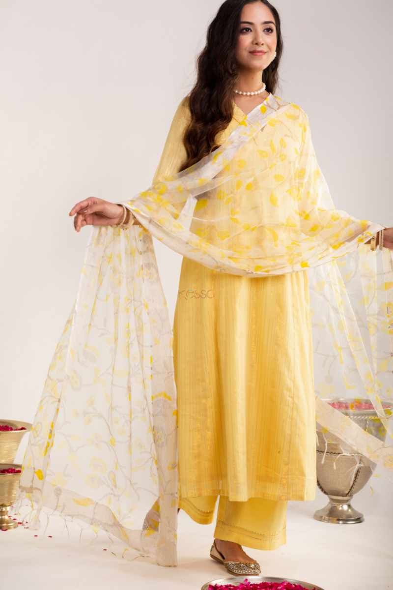 Image for Kusvaa Ws915 Adhiti Cotton Kurta With Pant And Organza Dupatta Front