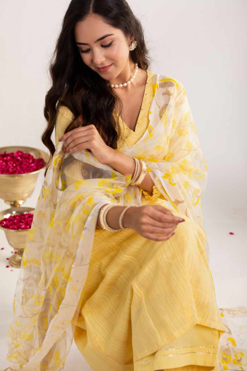 Image for Kusvaa Ws915 Adhiti Cotton Kurta With Pant And Organza Dupatta Sitting