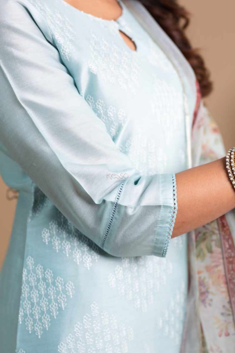 Image for Kusvaa Ws924 Neena Chanderi Kurta With Organza Dupatta Closeup 2