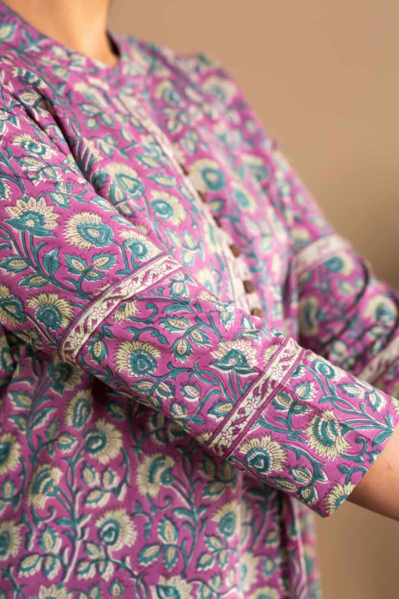 Image for Kusvaa Wsr347 Hanita Block Print Short Kurti Closeup 2
