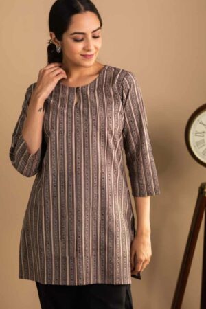 Image for Kusvaa Bpr20 Aprita Block Print Short Kurti Featured