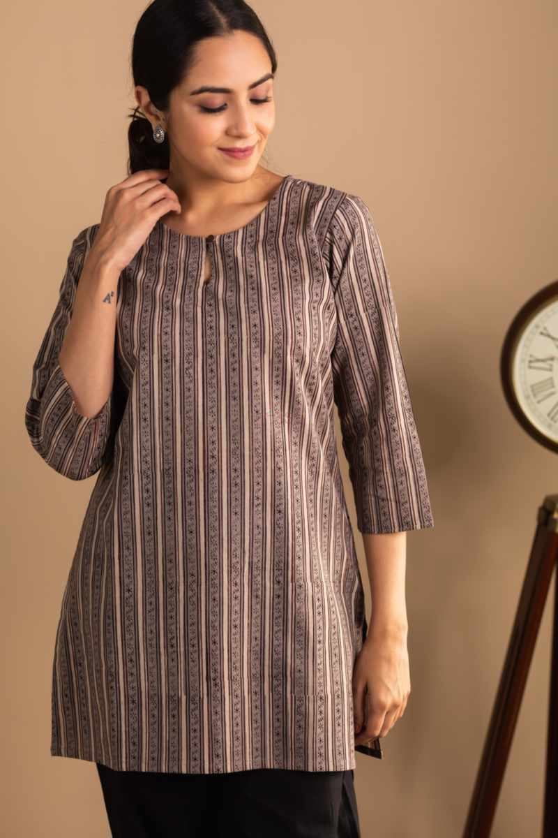 Image for Kusvaa Bpr20 Aprita Block Print Short Kurti Featured