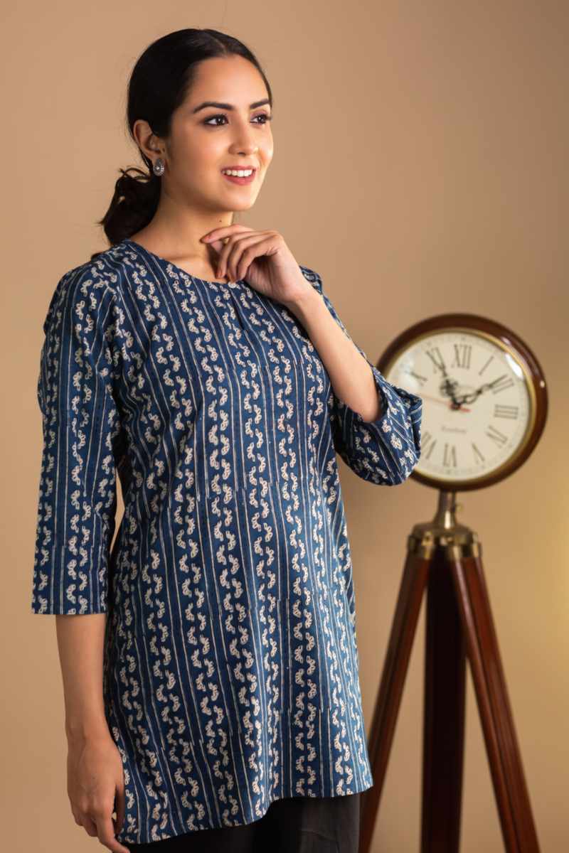 Image for Kusvaa Bpr21 Shyla Indigo Short Kurti Closeup 2
