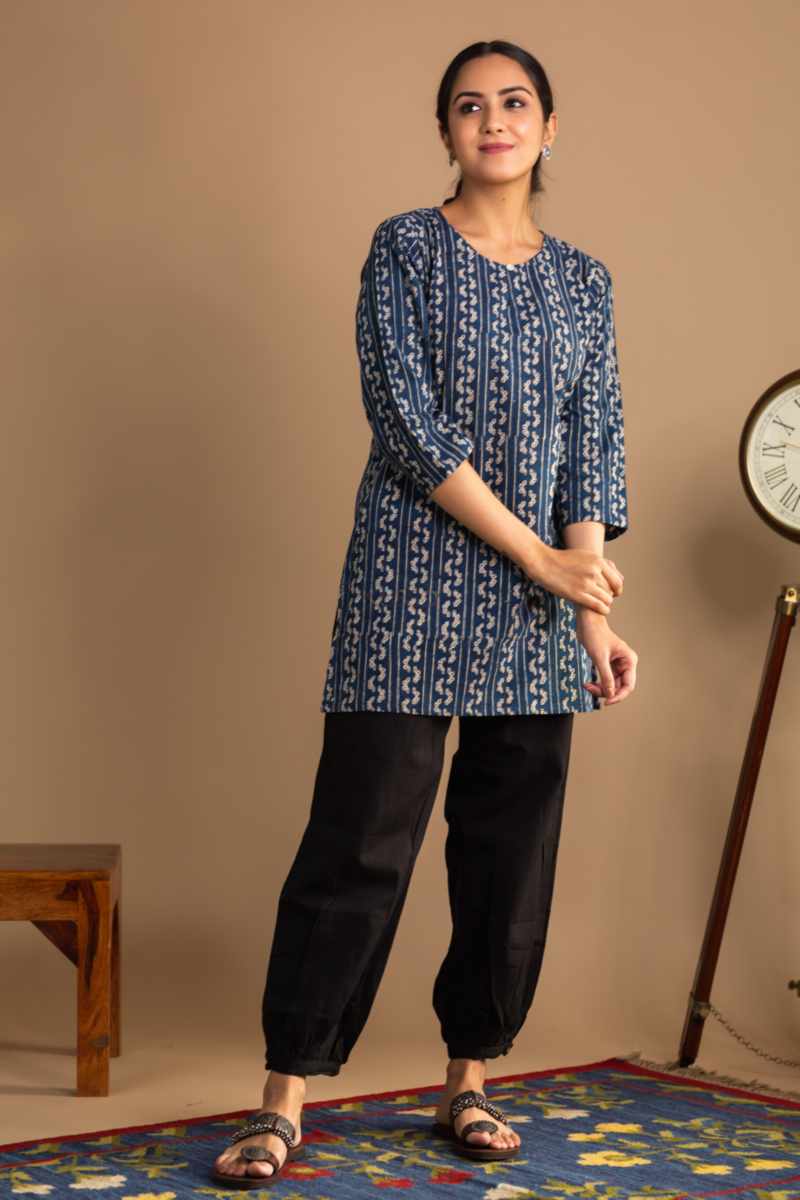 Image for Kusvaa Bpr21 Shyla Indigo Short Kurti Side