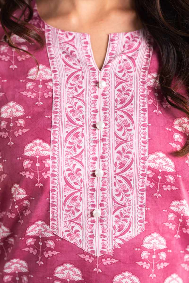 Image for Kusvaa De154 Adhita Straight Regular Kurta Closeup