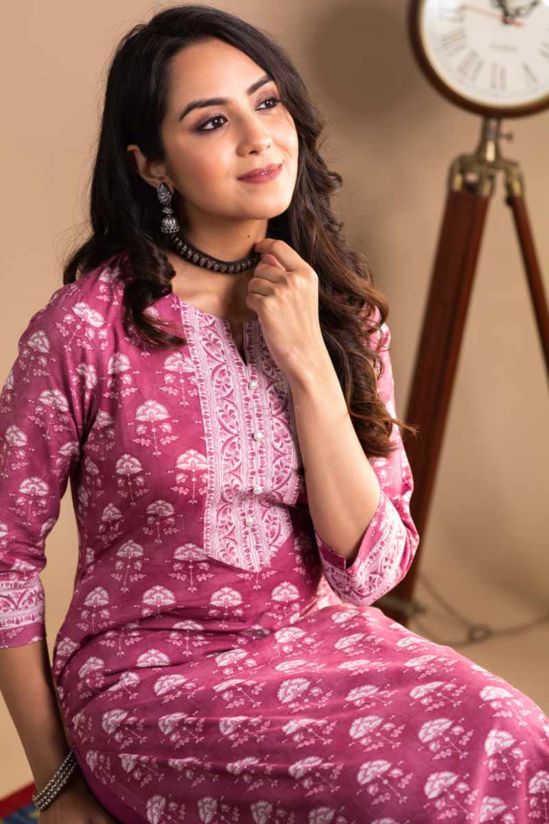 Image for Kusvaa De154 Adhita Straight Regular Kurta Sitting