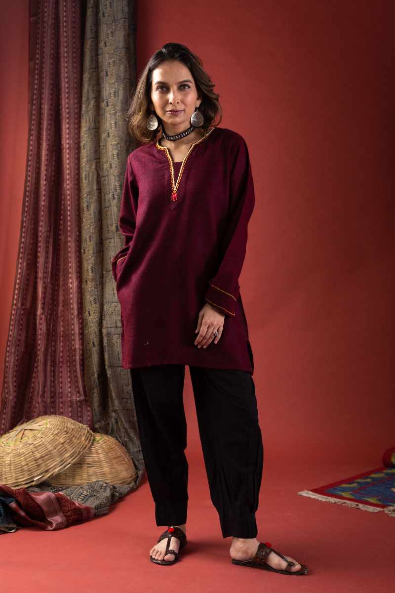 Image for Kusvaa De165 Mya Woolen Short Kurti Closeup 4 New