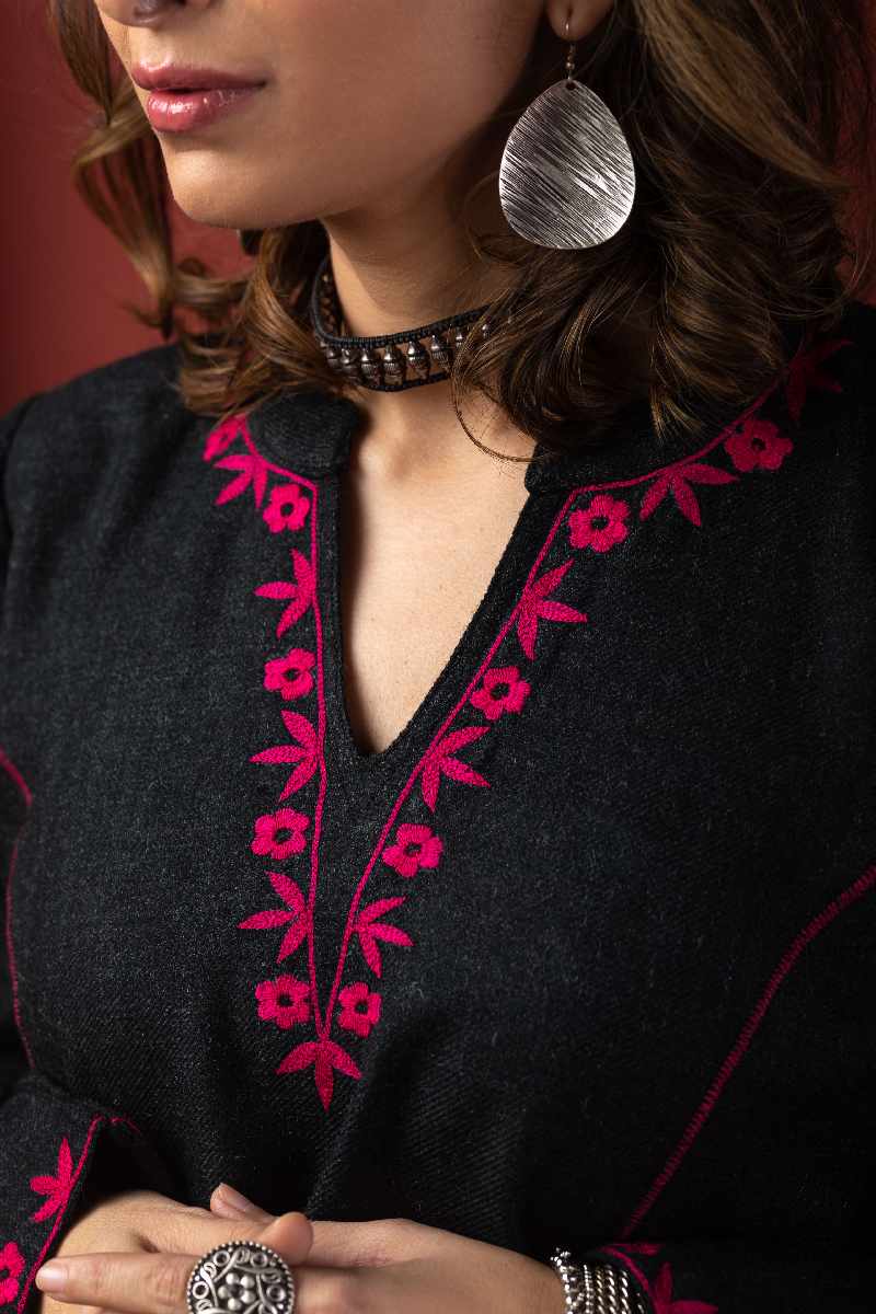 Image for Kusvaa De169 Saumya Woolen Short Kurti Back