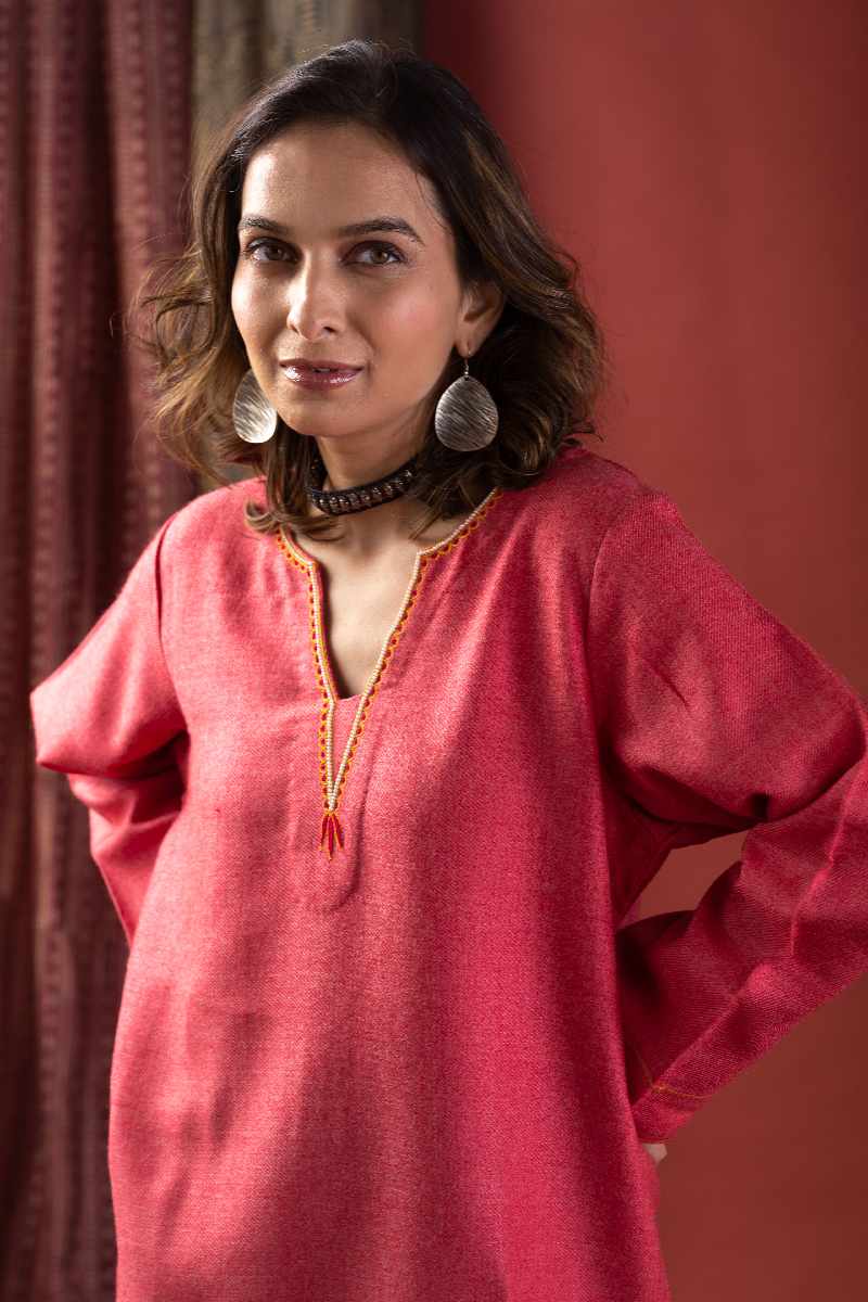 Image for Kusvaa De170 Keerthi Woolen Short Kurti Closeup 2