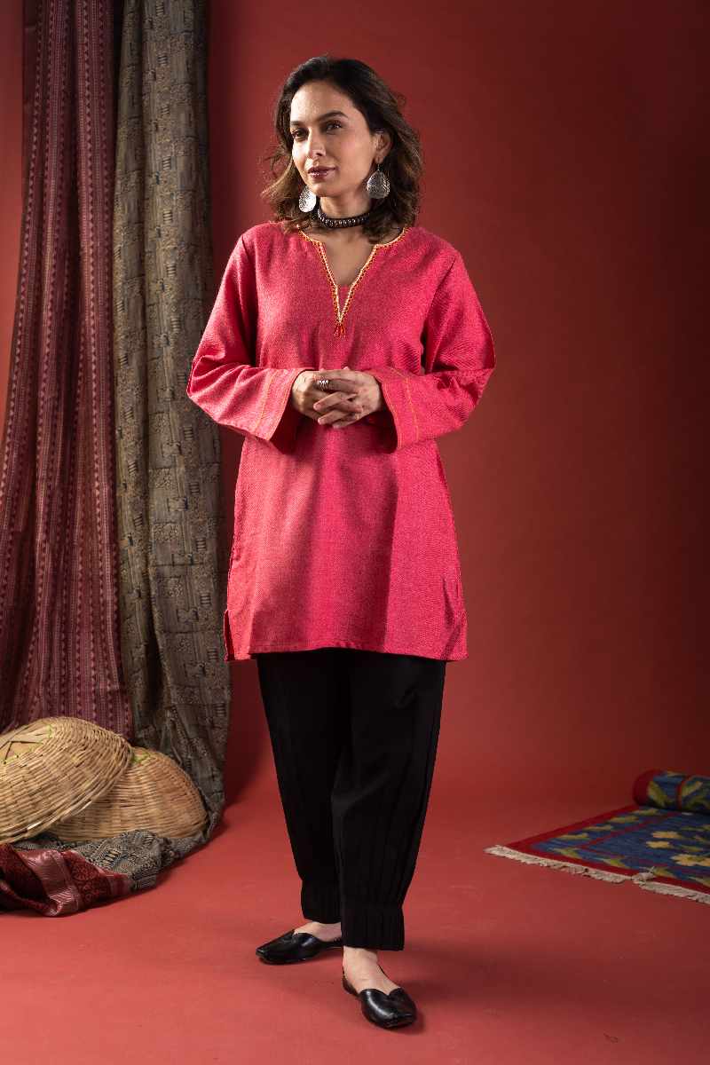 Image for Kusvaa De170 Keerthi Woolen Short Kurti Pattern