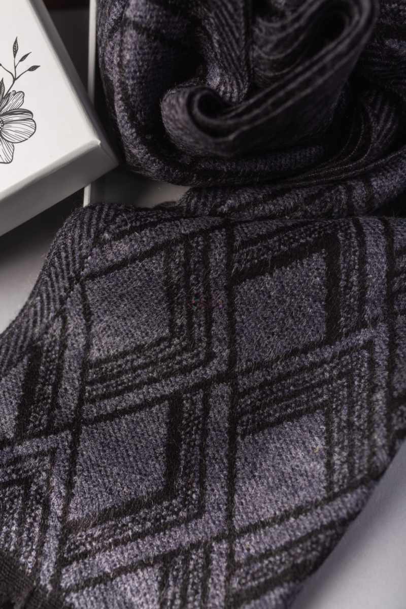 Image for Kusvaa Kusl134c Govind Woolen Muffler Closeup
