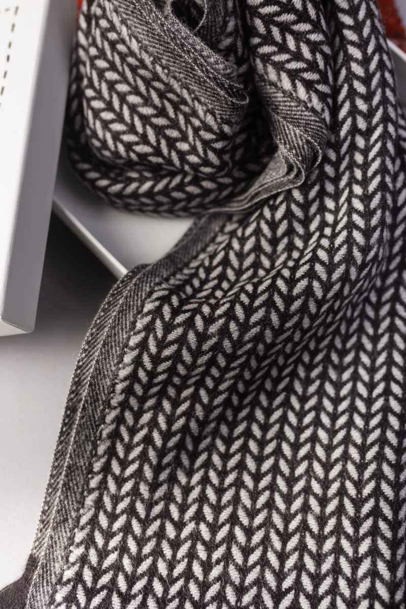 Image for Kusvaa Kusl135a Manik Woolen Muffler Side