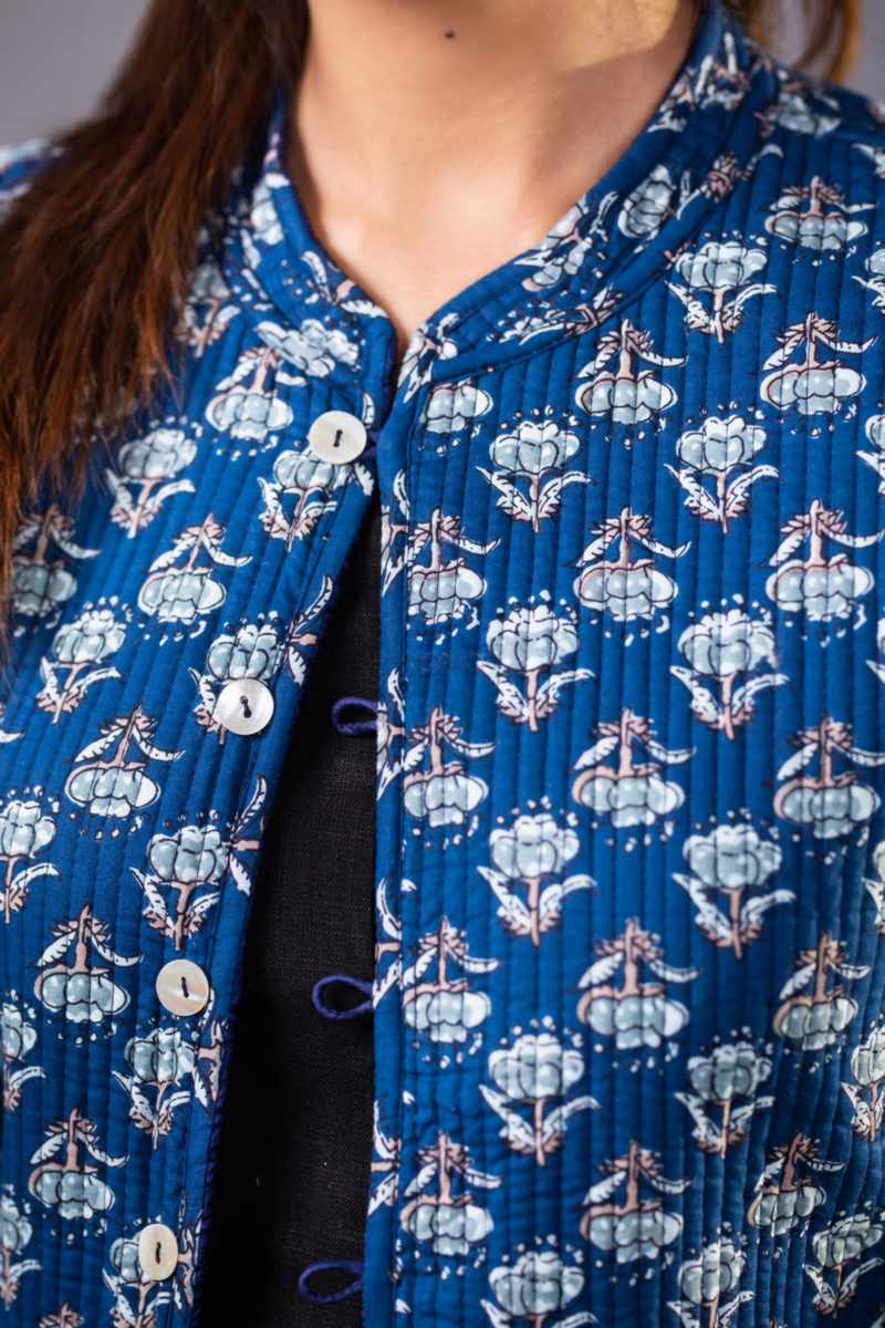 Image for Kusvaa Sj28blue Mrinal Quilted Full Sleeves Reverable Silk Jacket Closeup