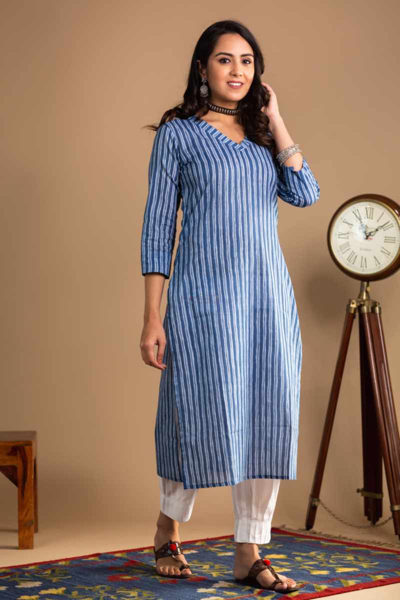 Image for Kusvaa Taf97 Vyomini Straight Regular Kurta Front