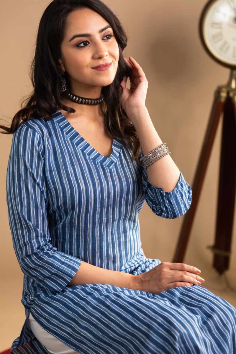 Image for Kusvaa Taf97 Vyomini Straight Regular Kurta Sitting