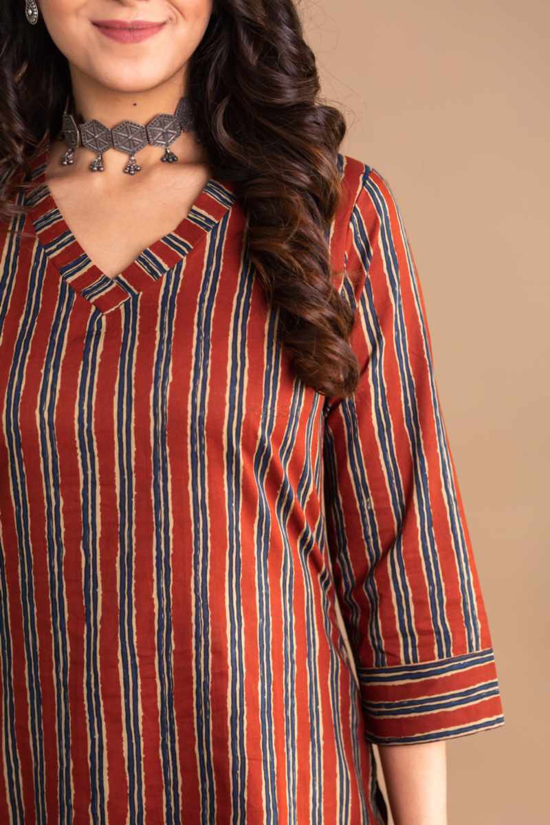 Image for Kusvaa Taf99 Ashwini Straight Regular Kurta Closeup 2
