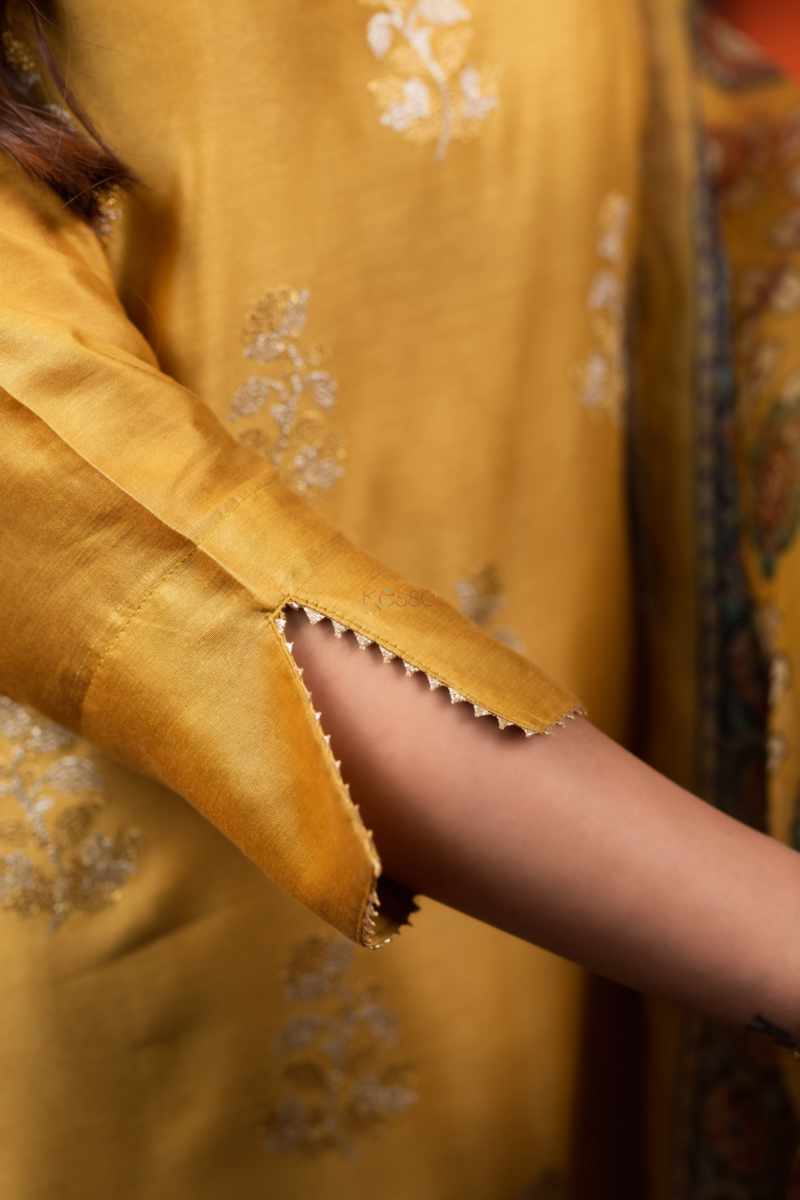 Image for Kusvaa Ws935 Shyla Chanderi Kurta Dupatta Set Closeup 2