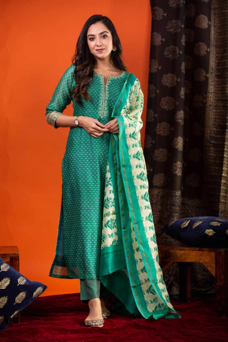 Image for Kusvaa Ws936 Amita Chanderi Kurta Dupatta Set Front