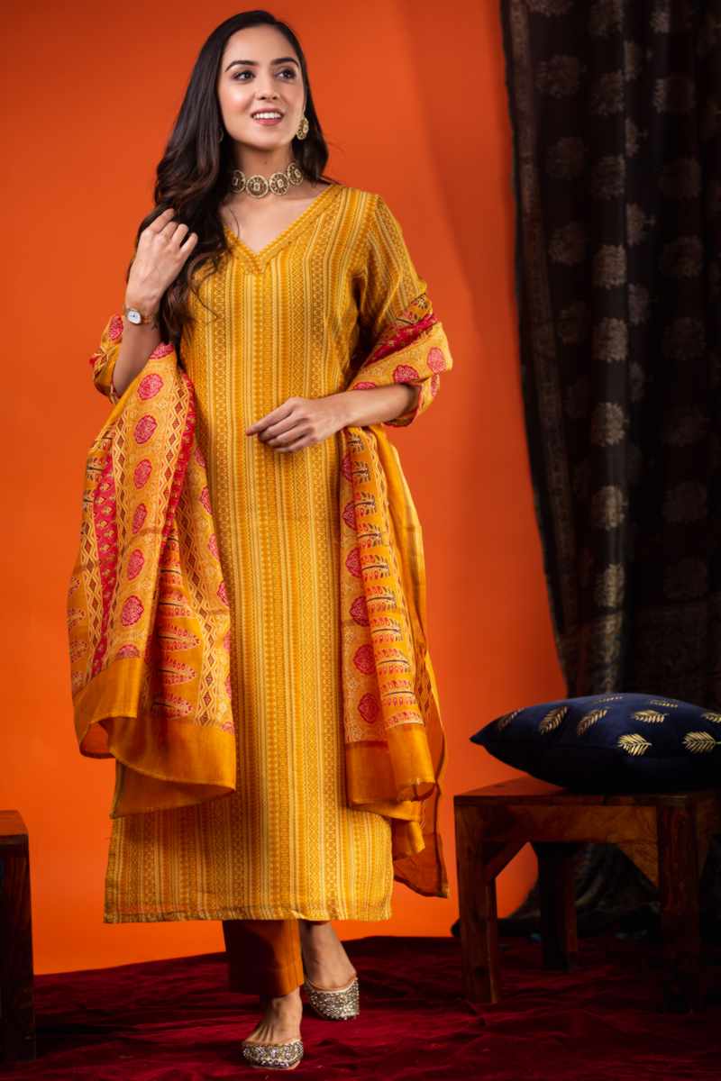 Image for Kusvaa Ws941 Indu Chanderi Kurta Dupatta Set Front