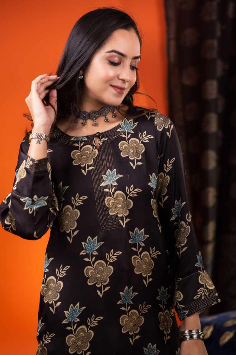 Image for Kusvaa Ws942 Varali Modal Block Print Kurta Closeup