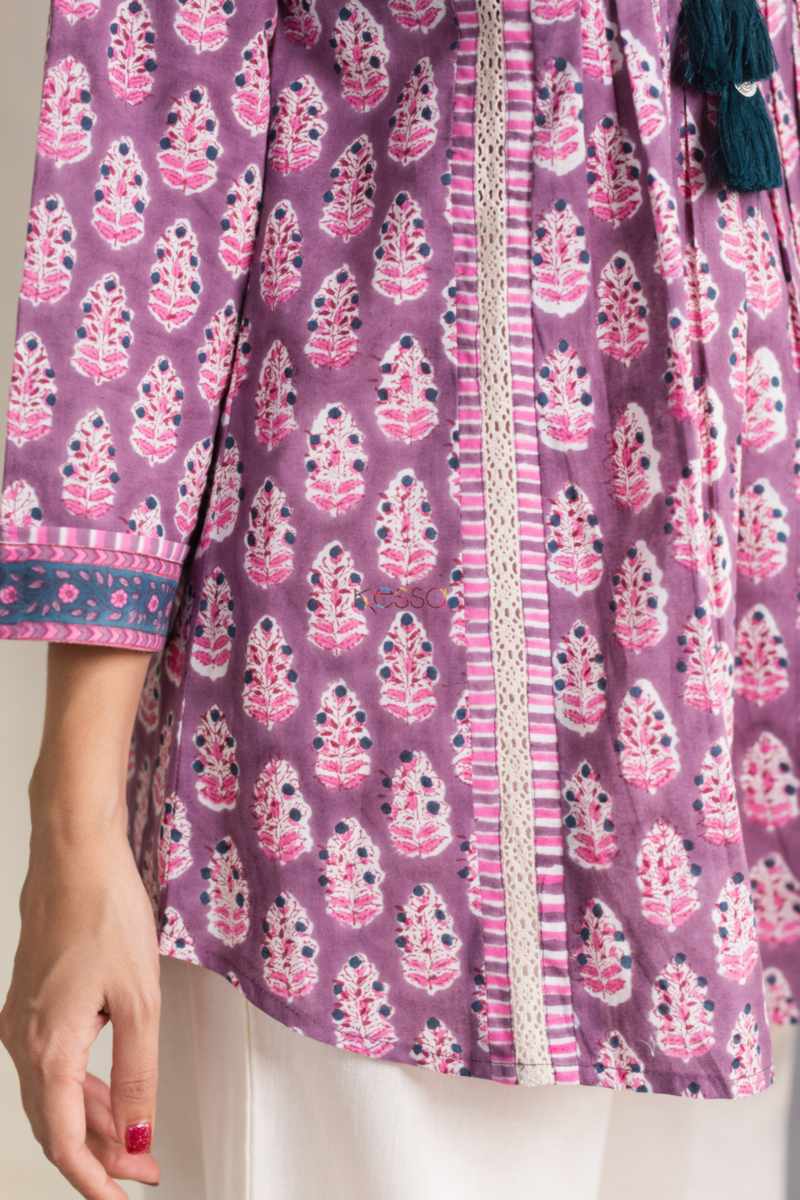 Image for Kusvaa Wsr336 Sanjita Cotton Short Kurti Closeup 2