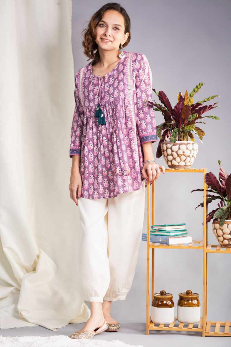 Image for Kusvaa Wsr336 Sanjita Cotton Short Kurti Front