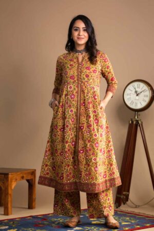 Image for Kusvaa Wsr350 Somatra Block Print Kurta Pant Set Featured