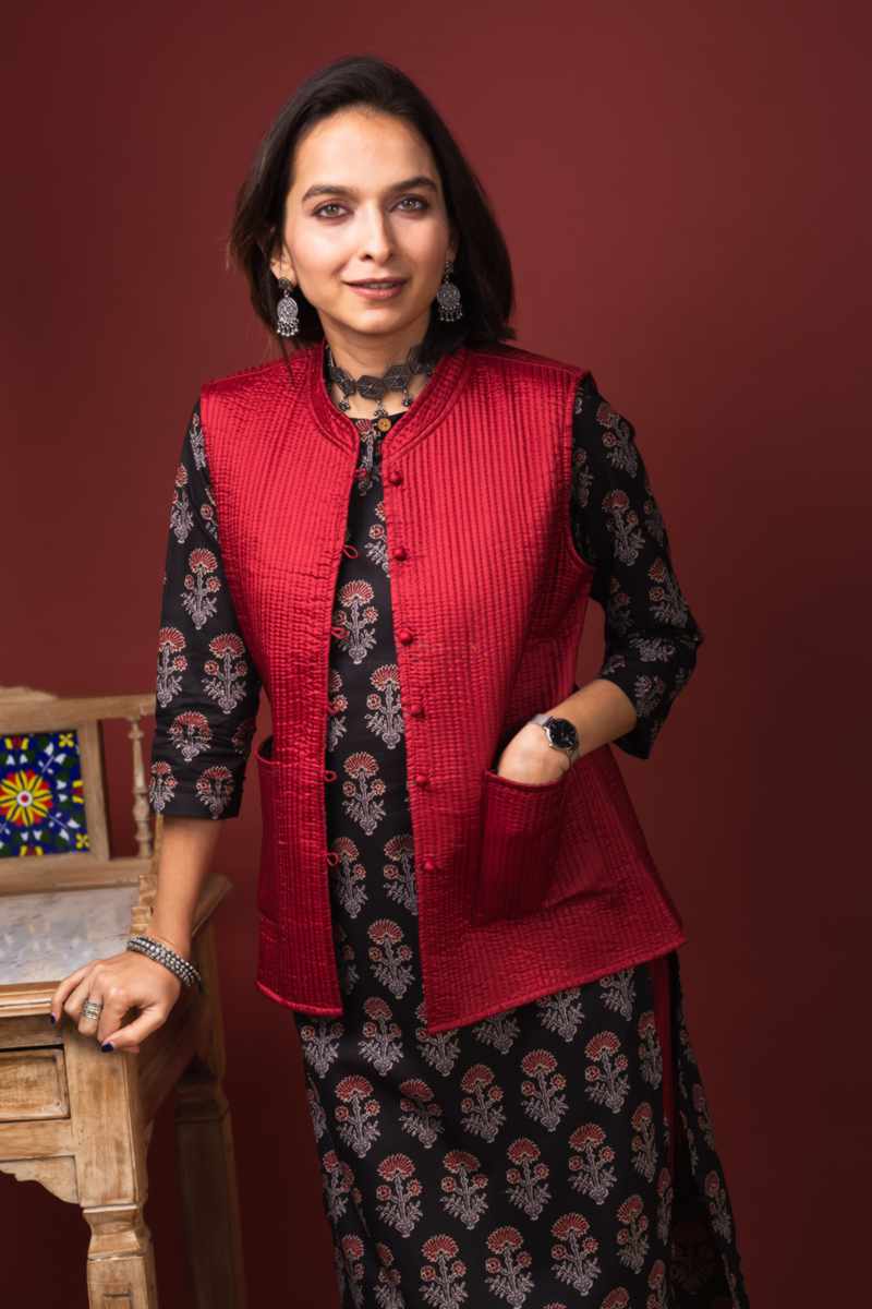 Image for Sj29maroon Varali Quilted Half Sleeves Reverable Silk Jacket Front