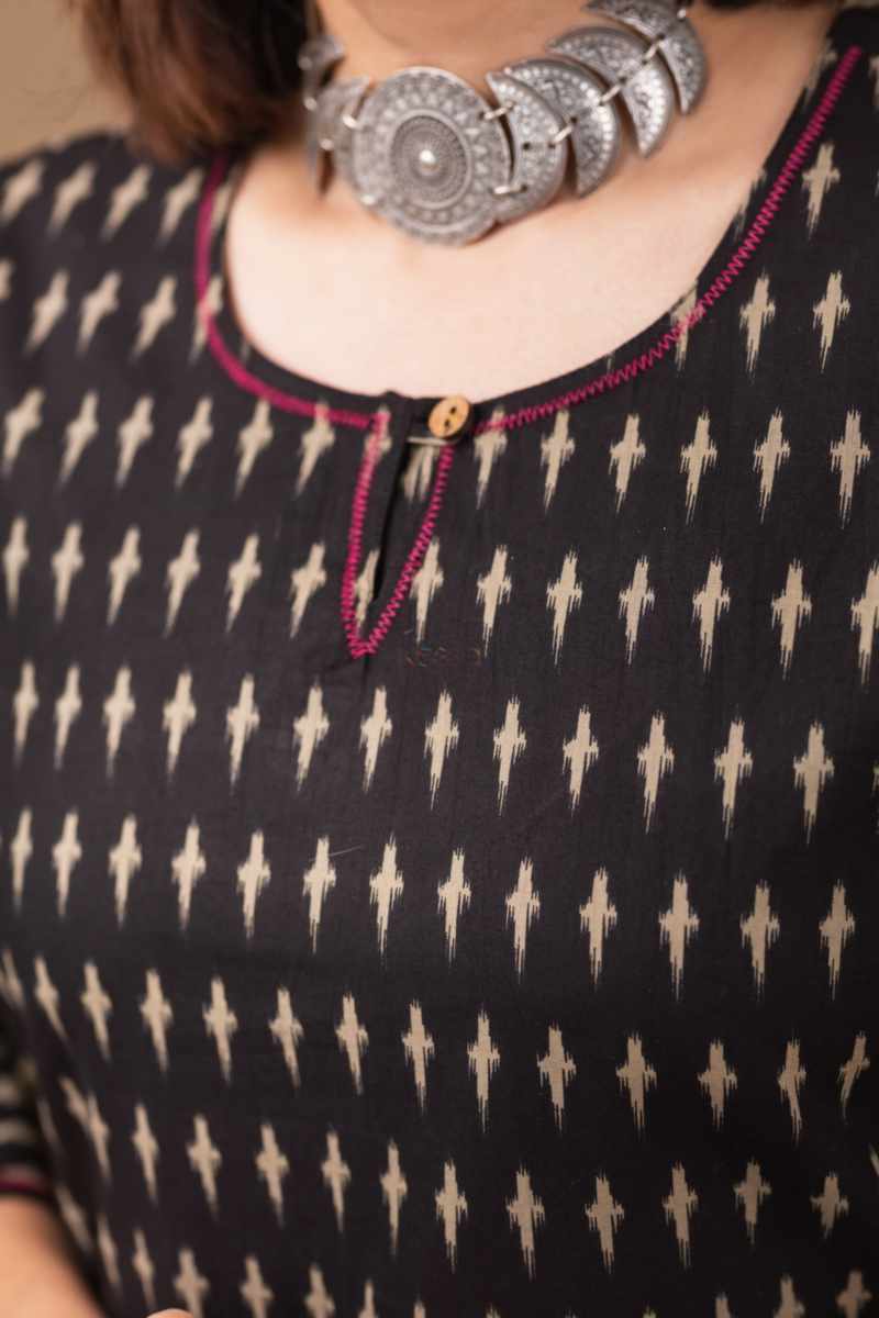 Image for De166 Anala Cotton Straight Kurta Closeup