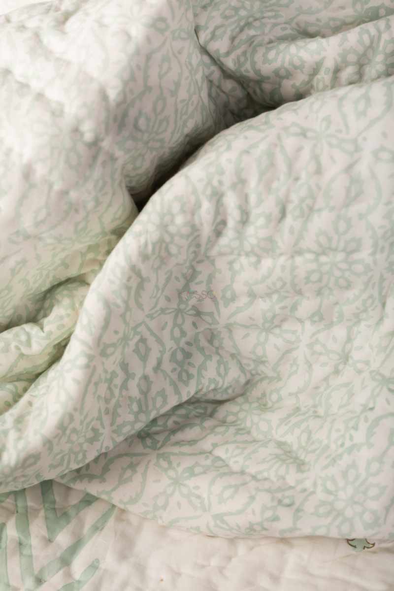 Image for Kaq238 Moon Mist Green Double Bed Quilt Closeup