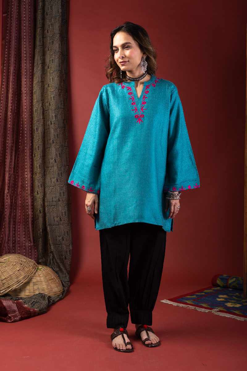 Image for Kusvaa De172 Ketaki Woolen Short Kurti Front New