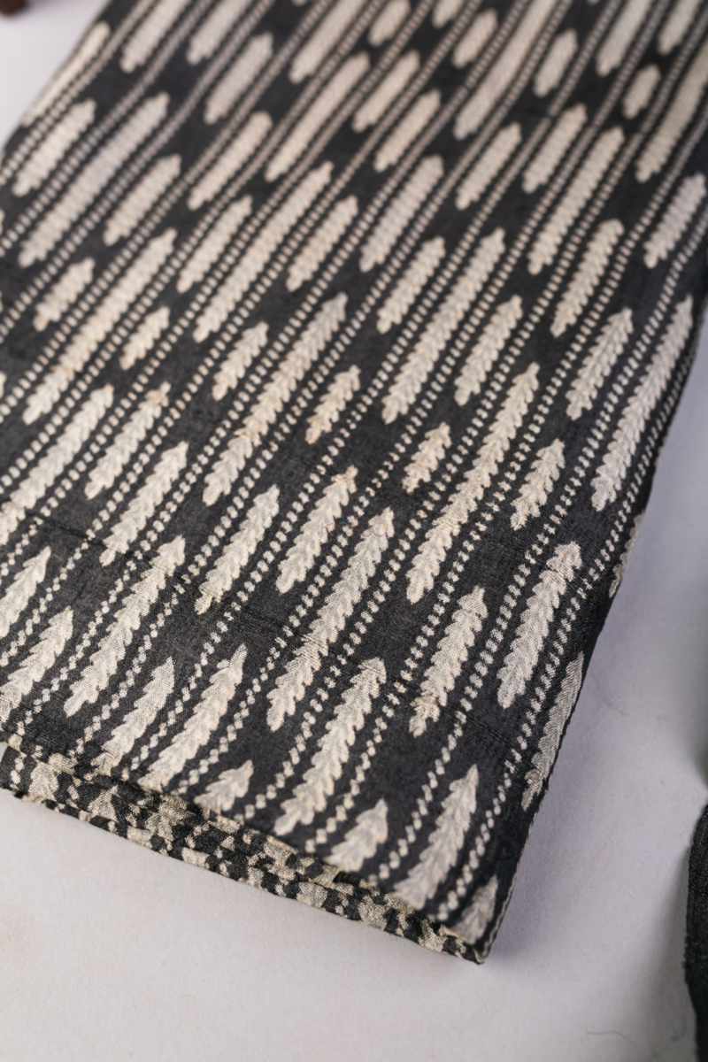 Image for Kusvaa Kula18 Rati Tussar Fabric Closeup