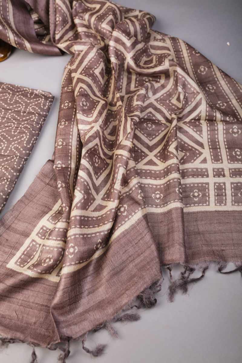 Image for Kusvaa Kula21 Kailas Tussar Fabric Set Front