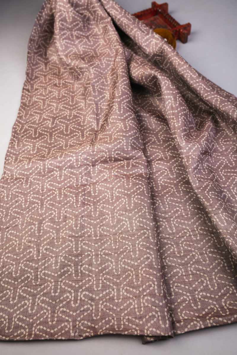 Image for Kusvaa Kula21 Kailas Tussar Fabric Set Side