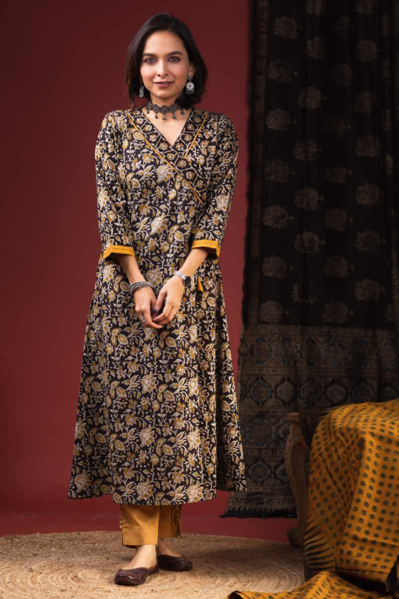 Image for Kusvaa Vcr167 Juhi Bock Print Angrakha Kurta Front