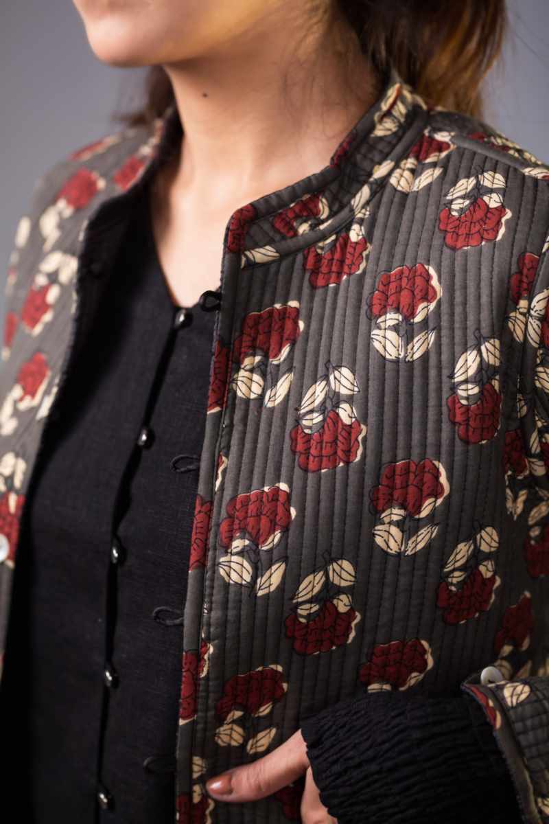 Image for Sj40 Avatari Quilted Full Sleeves Reversible Silk Jacket Closeup 2