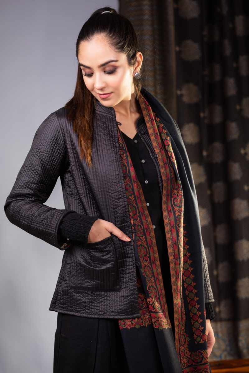 Image for Sj40 Avatari Quilted Full Sleeves Reversible Silk Jacket Closeup