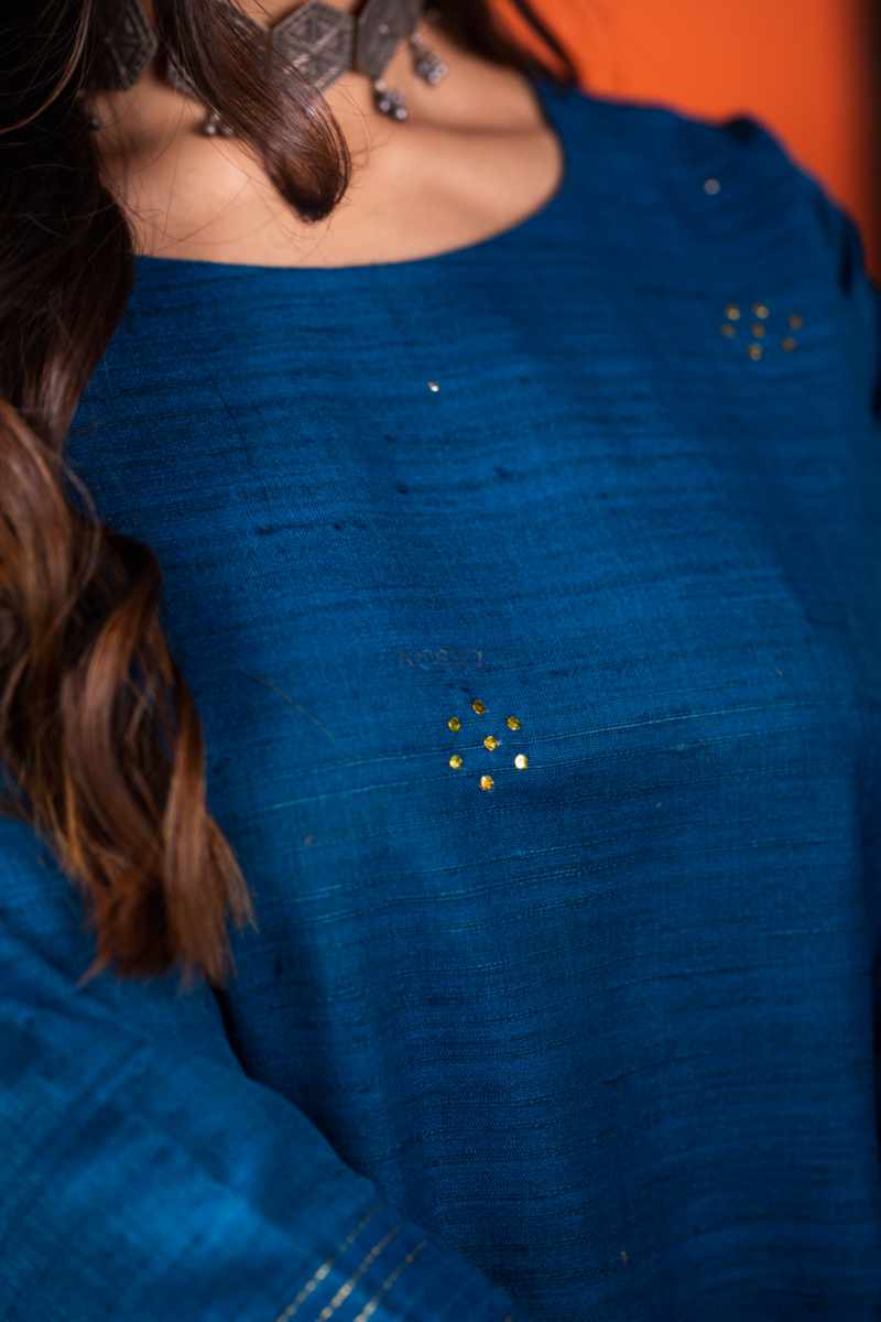 Image for Ws934 Dhriti Mahi Silk Kurta Closeup 2