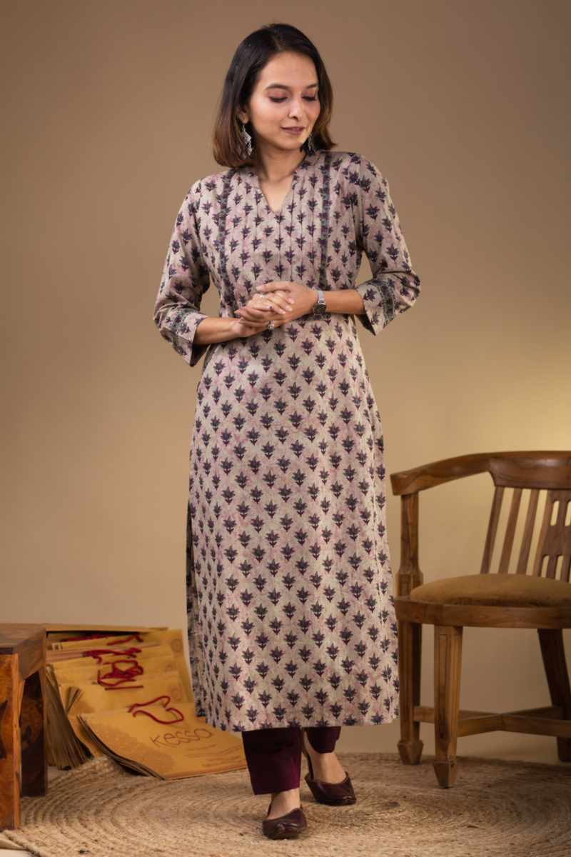 Image for Kusvaa De167 Sansa Cotton Straight Kurta Front