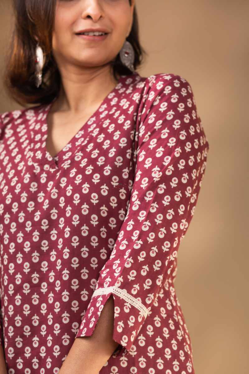 Image for Kusvaa De171 Pakhee Cotton Straight Fit Kurta Closeup