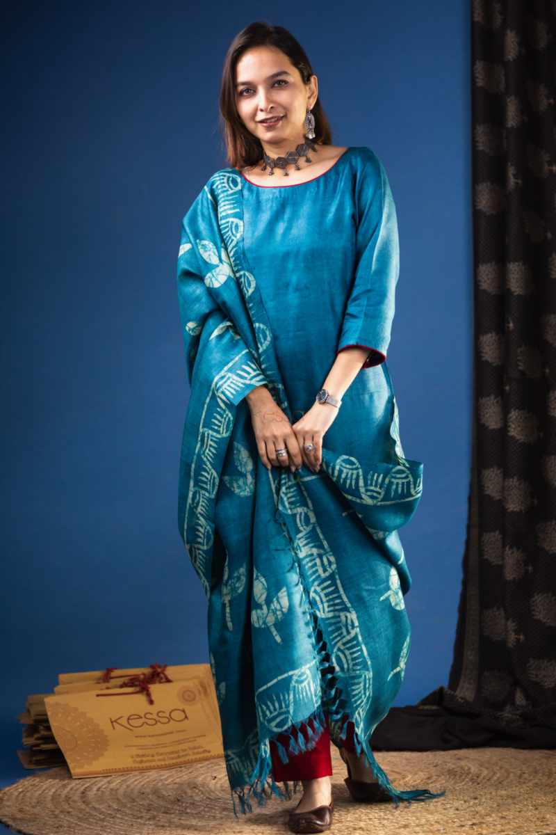 Image for Kusvaa Kuoj187 Usra Tussar Kurta Dupatta Set Side