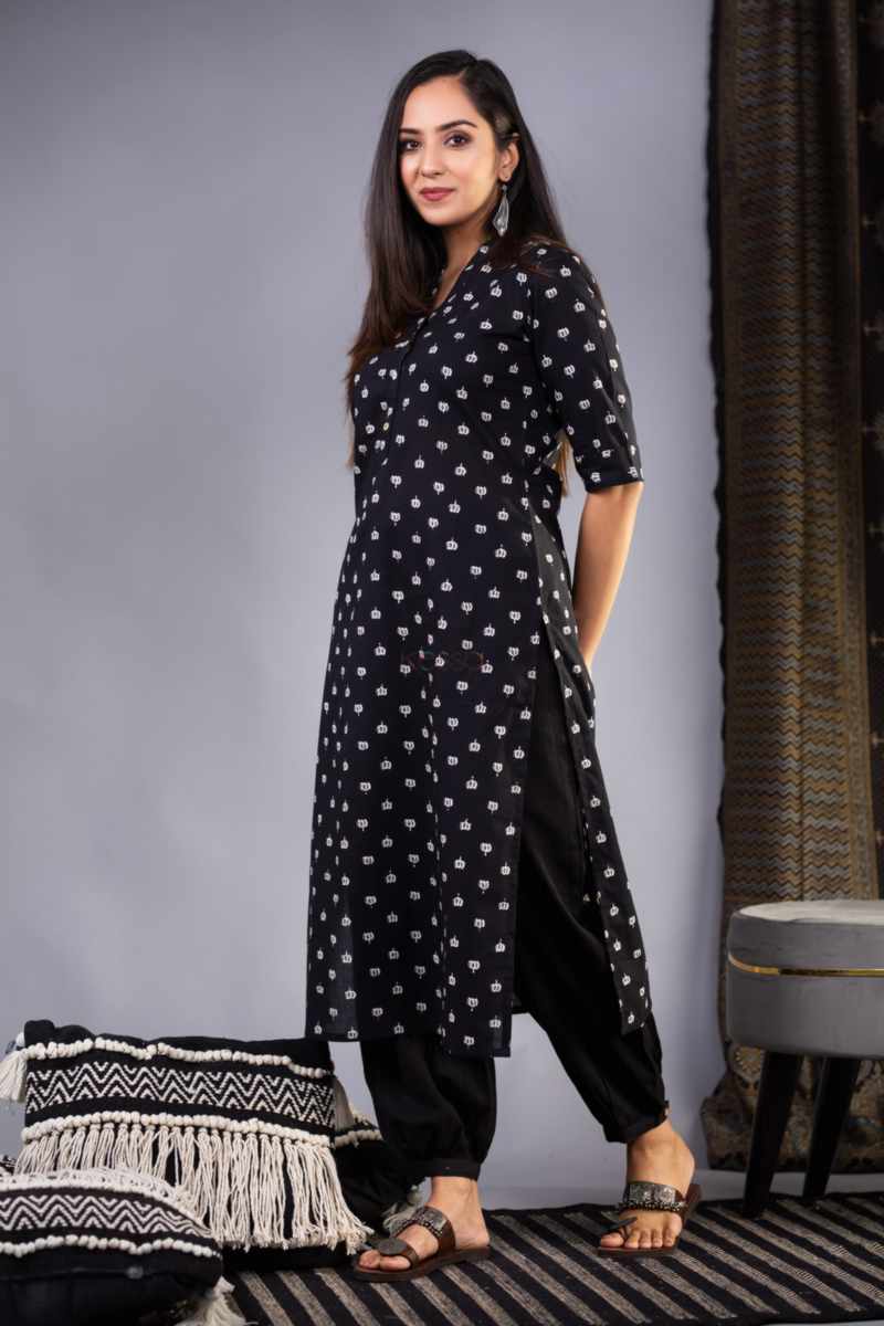 Image for Kusvaa Taf103 Sukriti Cotton Regular Straight Kurta Front