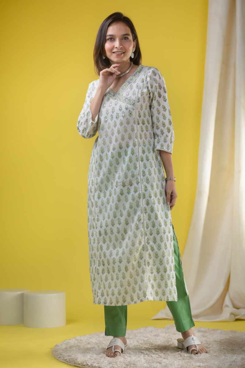 Image for Kusvaa Vcr138 Tajah Cotton Straight Fit Kurta Featured New