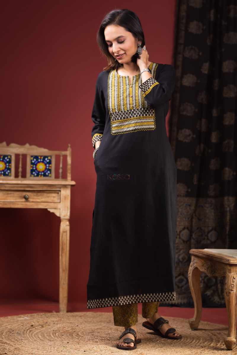 Image for Kusvaa Vcr169 Hanita Cotton Kurta Pant Set Featured