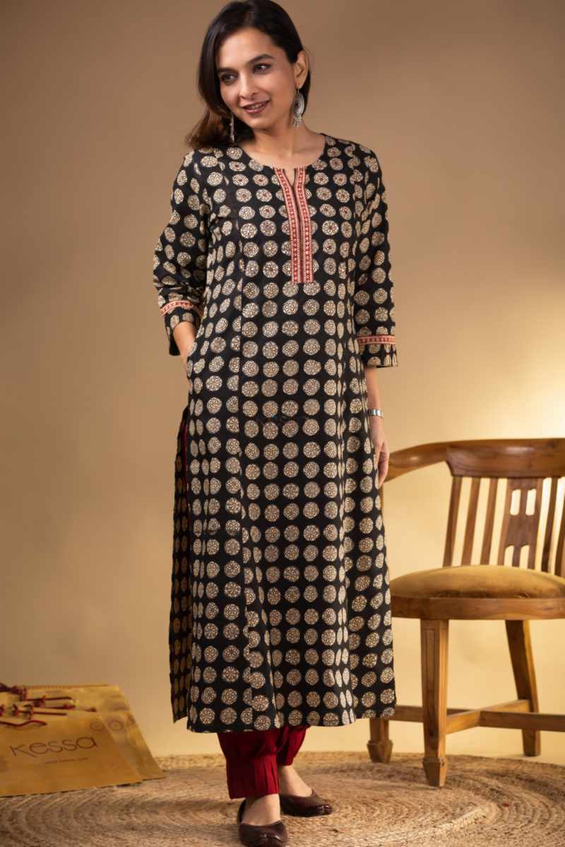 Image for Kusvaa Vcr174 Mishay Cotton Straight Fit Kurta Front