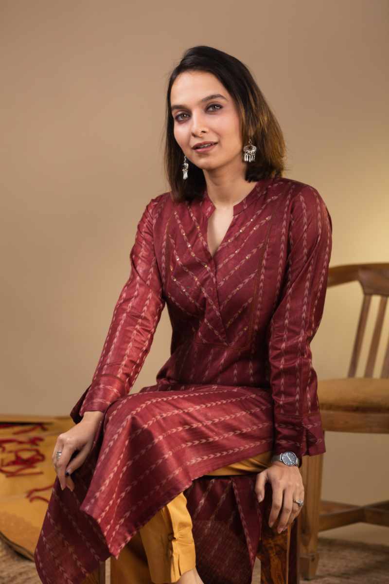 Image for Kusvaa Ws930 Vinaya Straight Fit Kurta Sitting