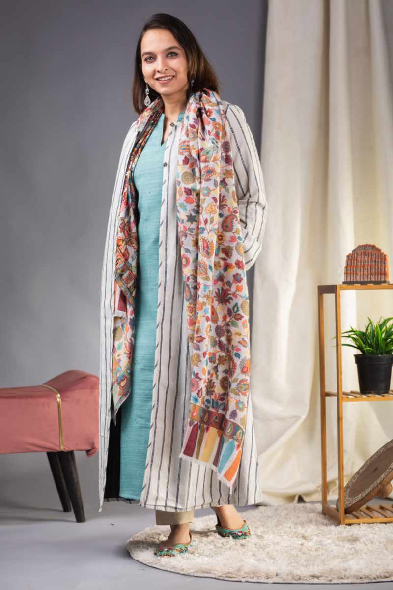 Image for Kusvaa Ws932 Tanuja Mahi Silk Kurta Side