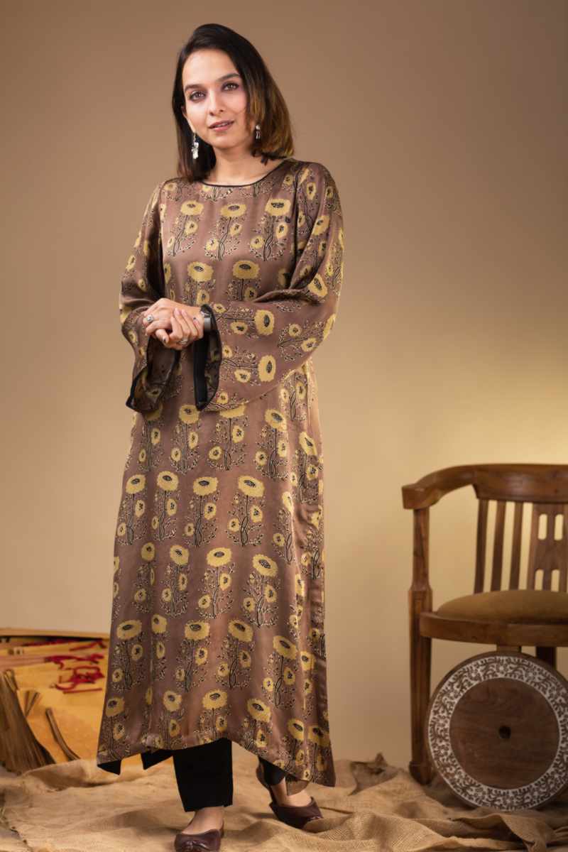 Image for Kusvaa Ws955 Somya Modal Straight Kurta Side