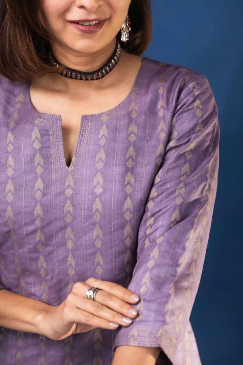 Image for Kusvaa Ws958 Jain Bhagalpuri Silk Short Kurti Closeup 2